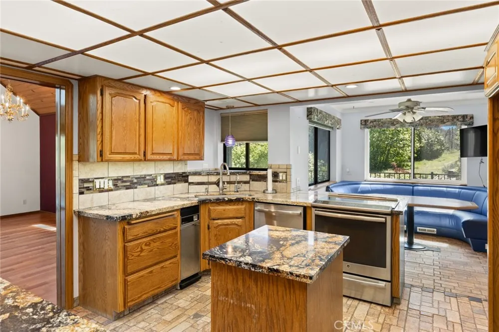 3 Town Hill Way Berry Creek, CA 95916