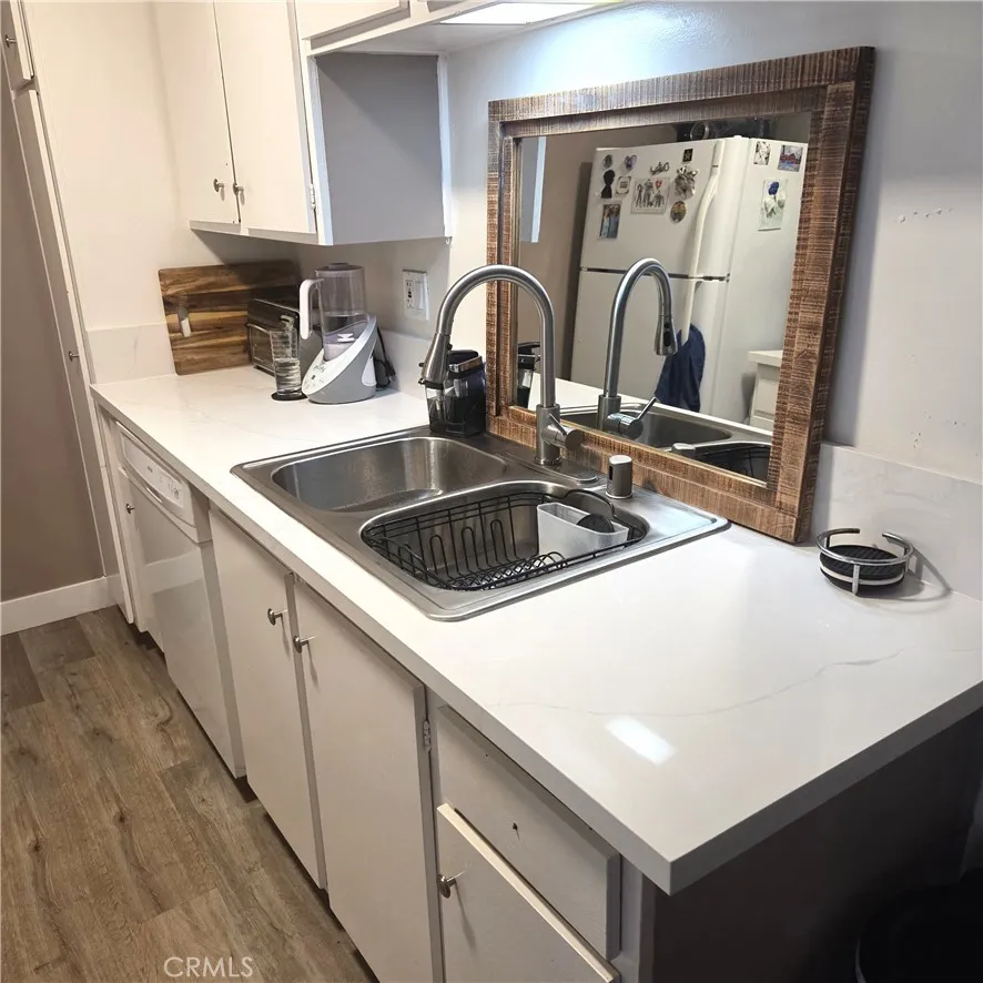 805 Glenway #205 Inglewood, CA 90302