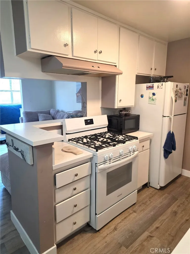 805 Glenway #205 Inglewood, CA 90302