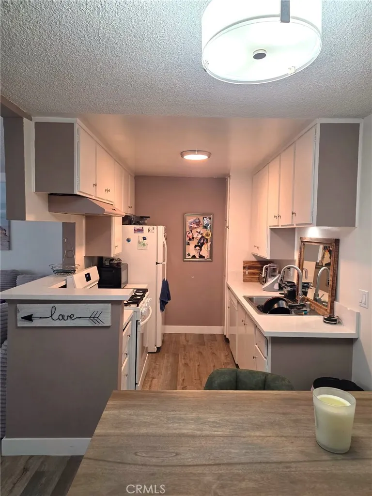 805 Glenway #205 Inglewood, CA 90302