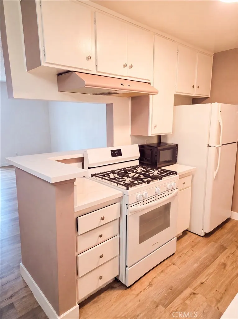 805 Glenway #205 Inglewood, CA 90302
