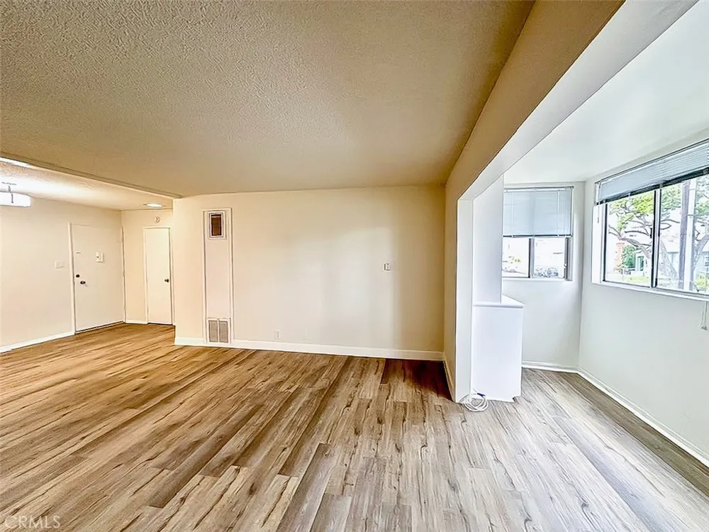 805 Glenway #205 Inglewood, CA 90302