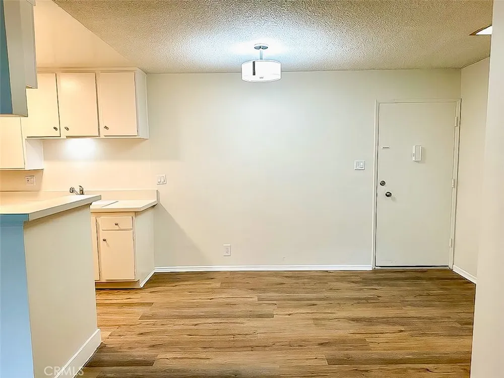 805 Glenway #205 Inglewood, CA 90302