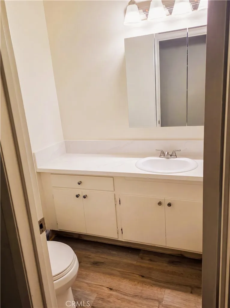 805 Glenway #205 Inglewood, CA 90302