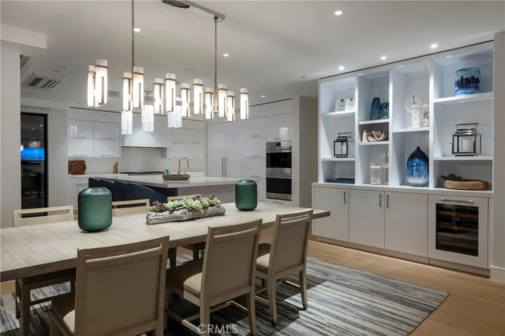 130 S Bay Front Newport Beach, CA 92662