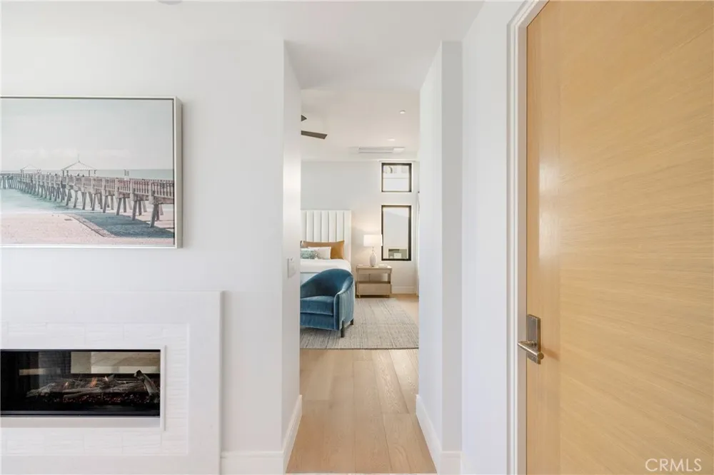 130 S Bay Front Newport Beach, CA 92662