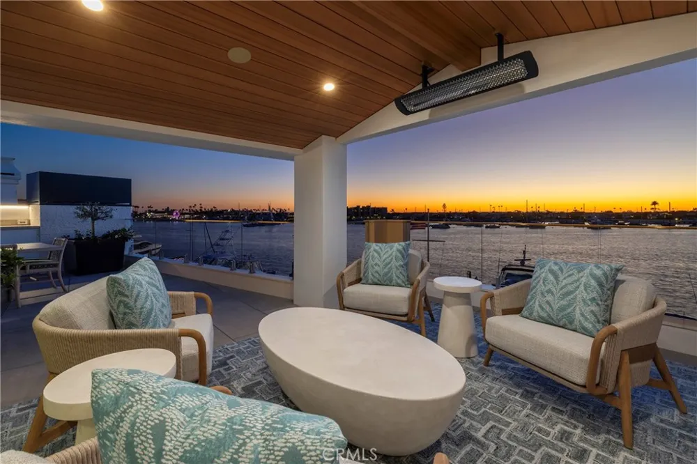 130 S Bay Front Newport Beach, CA 92662