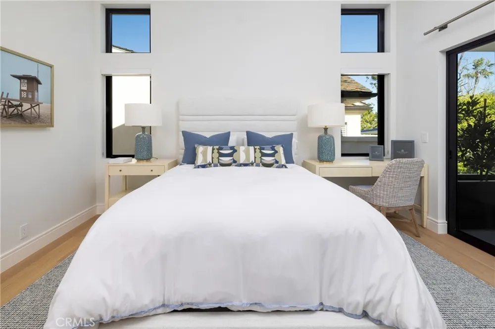 130 S Bay Front Newport Beach, CA 92662