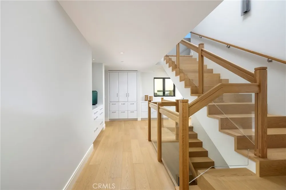 130 S Bay Front Newport Beach, CA 92662