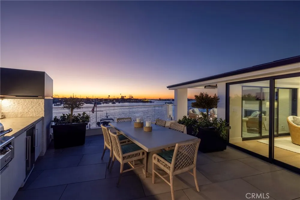 130 S Bay Front Newport Beach, CA 92662