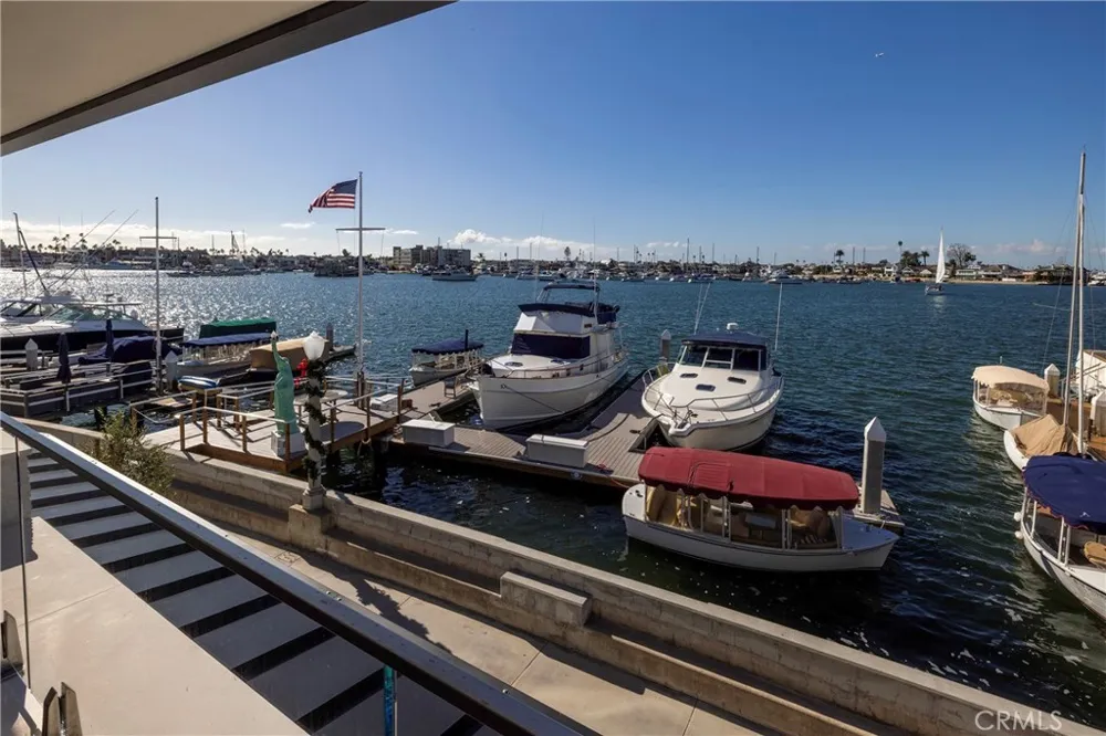 130 S Bay Front Newport Beach, CA 92662
