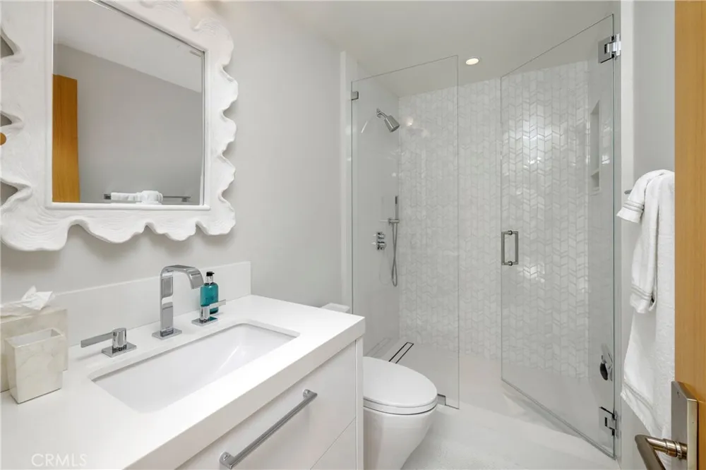 130 S Bay Front Newport Beach, CA 92662
