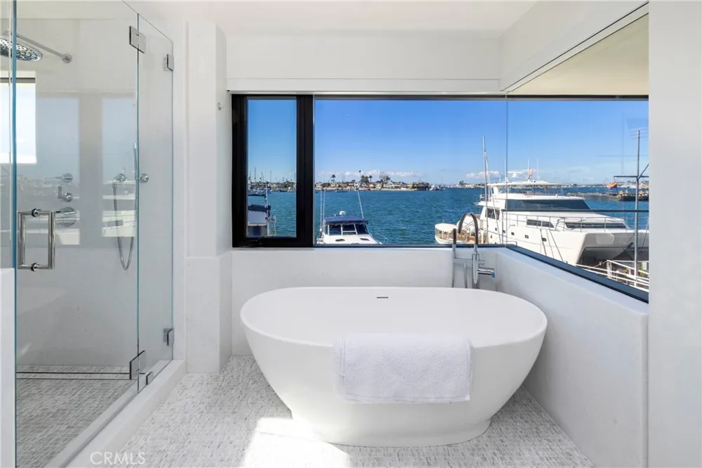 130 S Bay Front Newport Beach, CA 92662