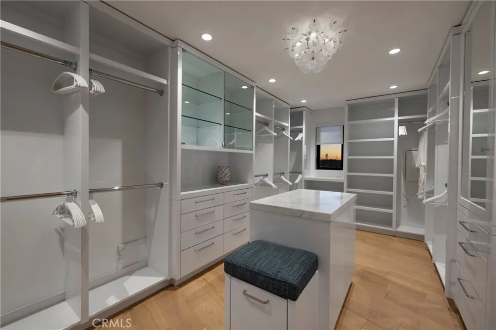 130 S Bay Front Newport Beach, CA 92662