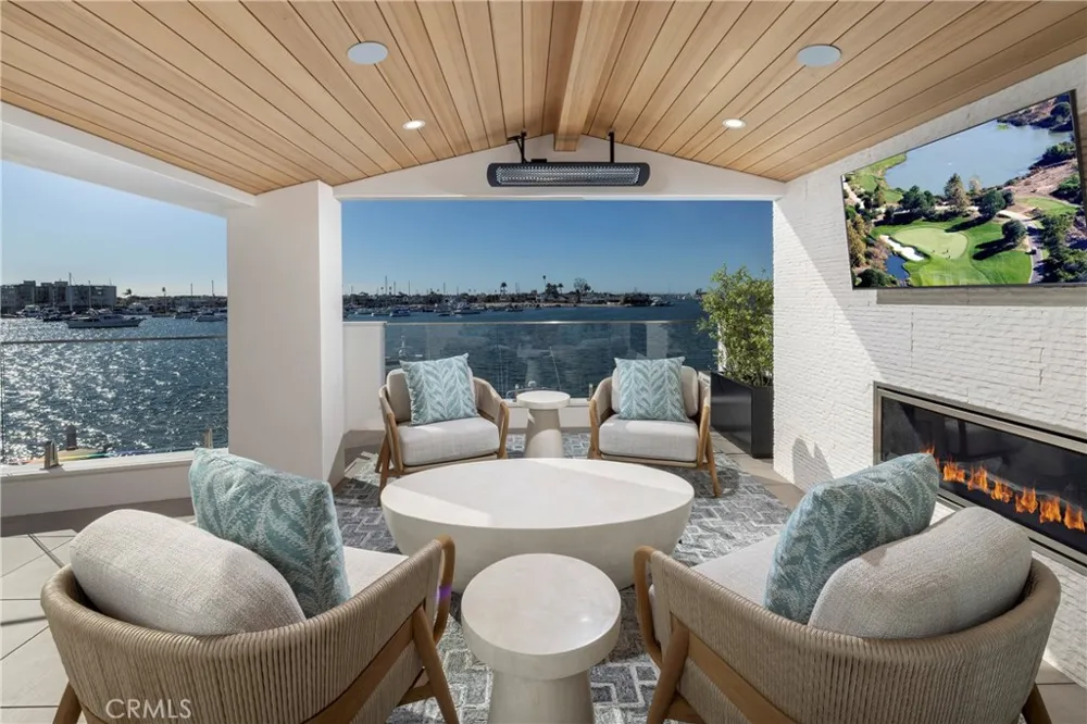 130 S Bay Front Newport Beach, CA 92662