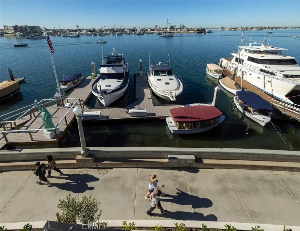 130 S Bay Front Newport Beach, CA 92662