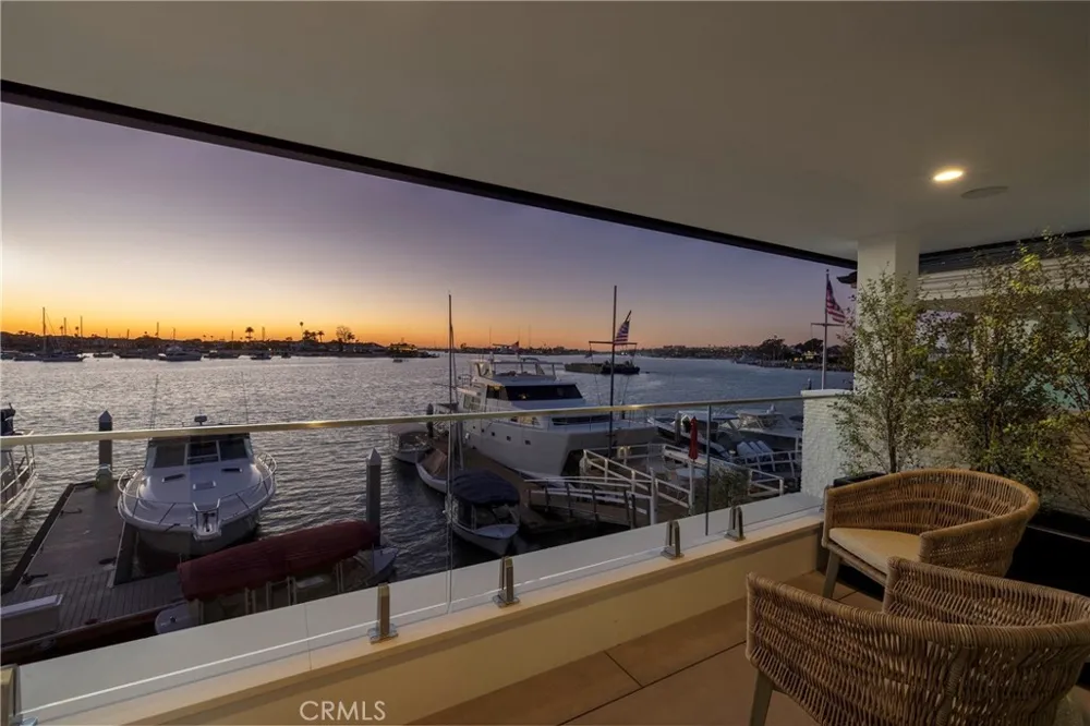 130 S Bay Front Newport Beach, CA 92662