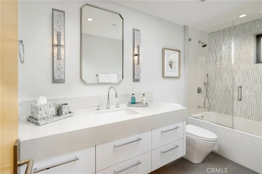 130 S Bay Front Newport Beach, CA 92662