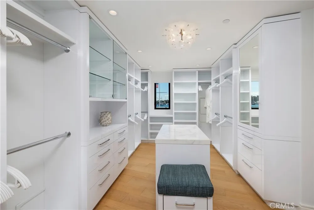 130 S Bay Front Newport Beach, CA 92662