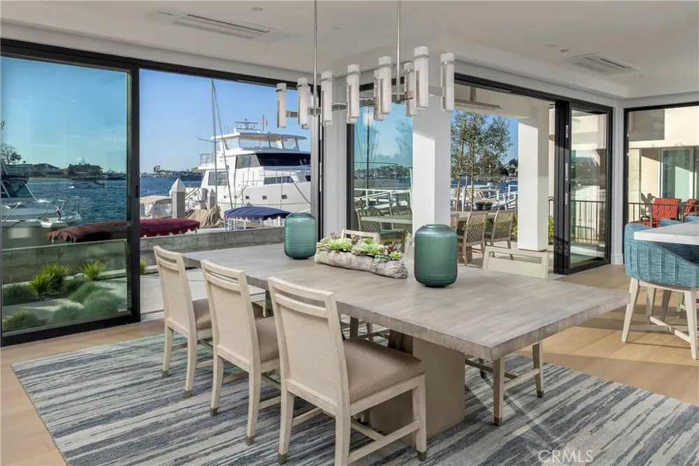 130 S Bay Front Newport Beach, CA 92662