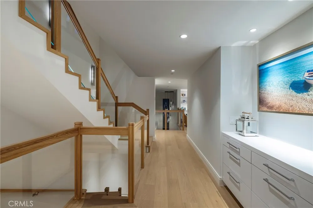 130 S Bay Front Newport Beach, CA 92662