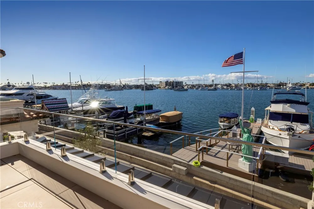 130 S Bay Front Newport Beach, CA 92662