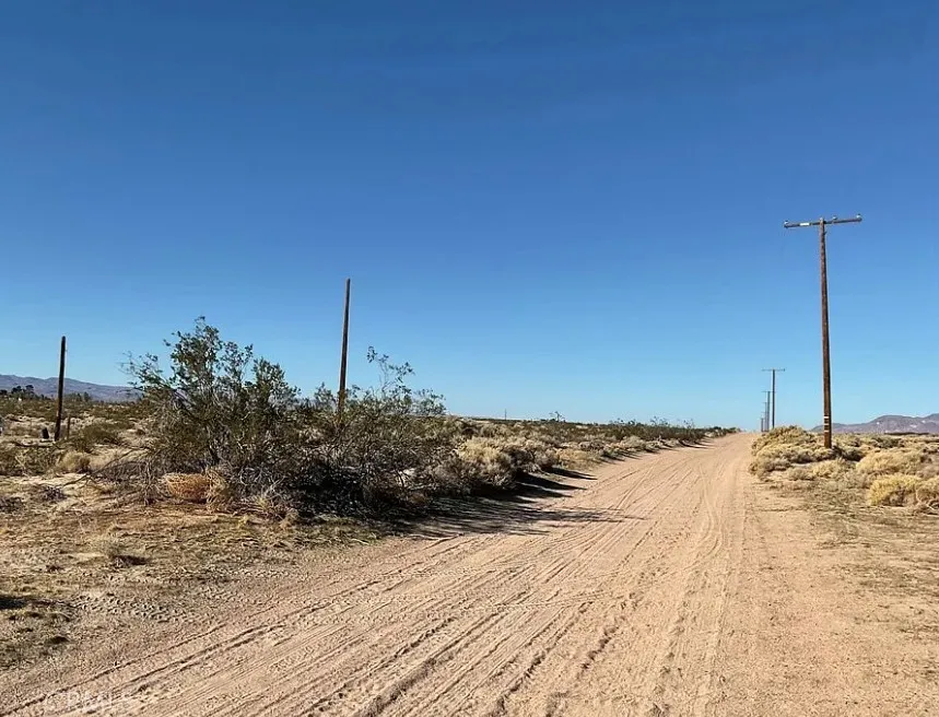 48535 Cheltham Drive Newberry Springs, CA 92365