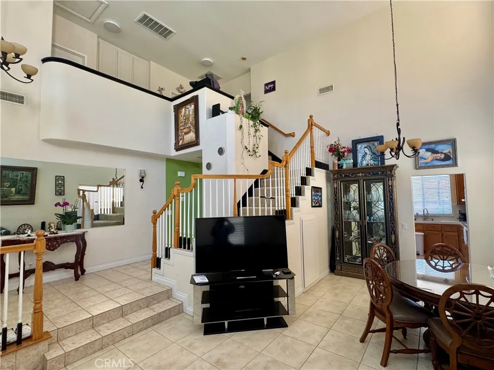 313 Napa Court Fullerton, CA 92833