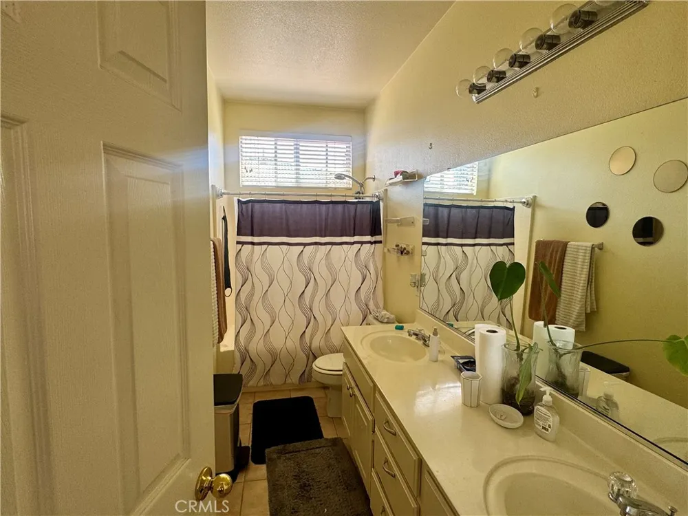 313 Napa Court Fullerton, CA 92833