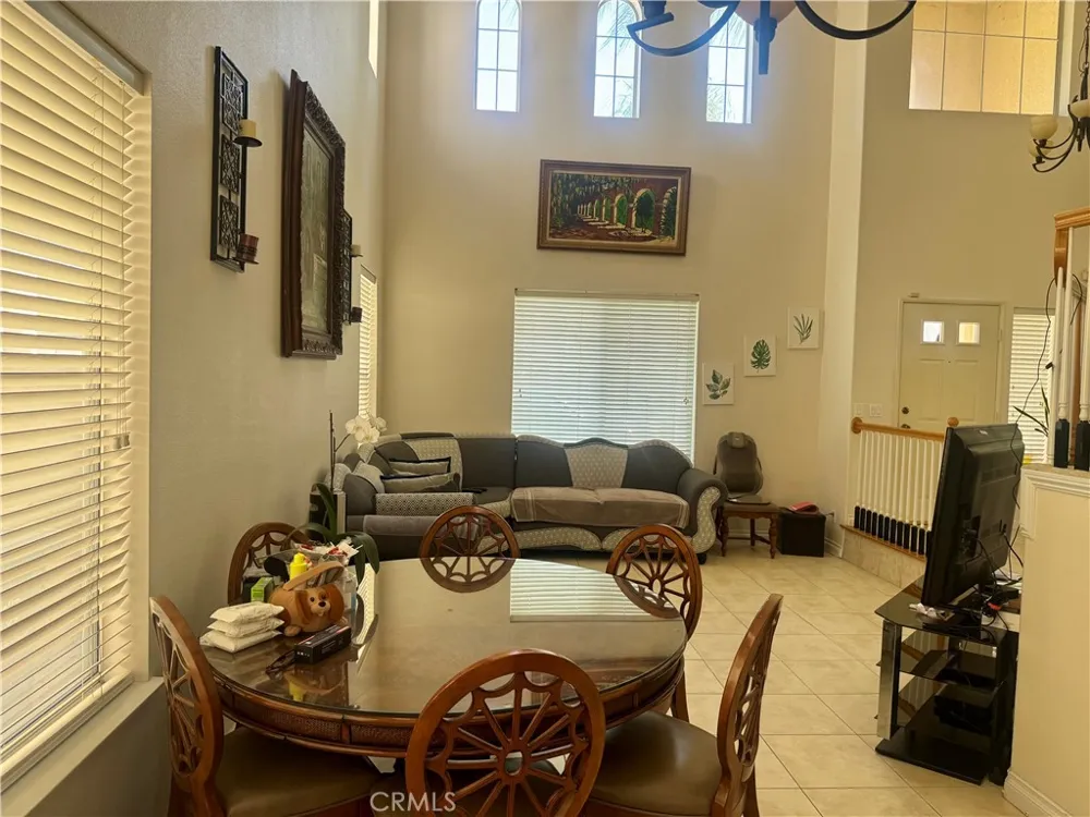 313 Napa Court Fullerton, CA 92833