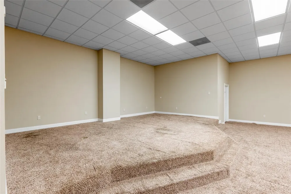 601 May Street Madisonville, TX 77864