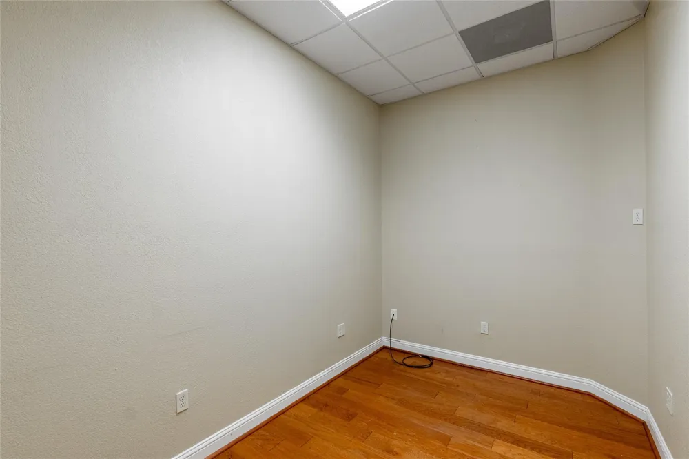 601 May Street Madisonville, TX 77864