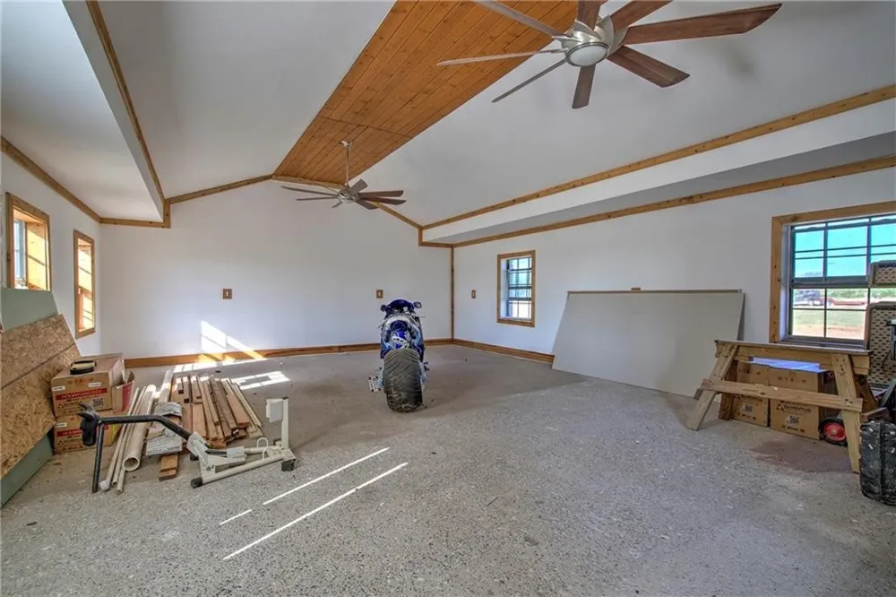 7084 Bartosch Robstown, TX 78380