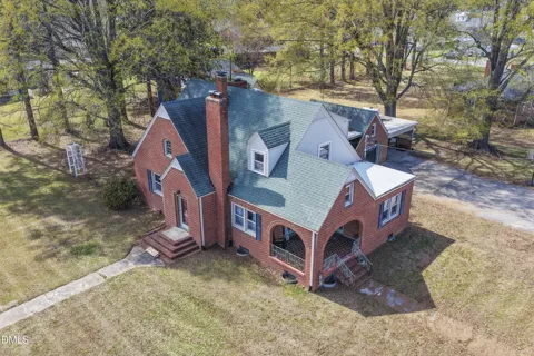 106 E 2nd Street
