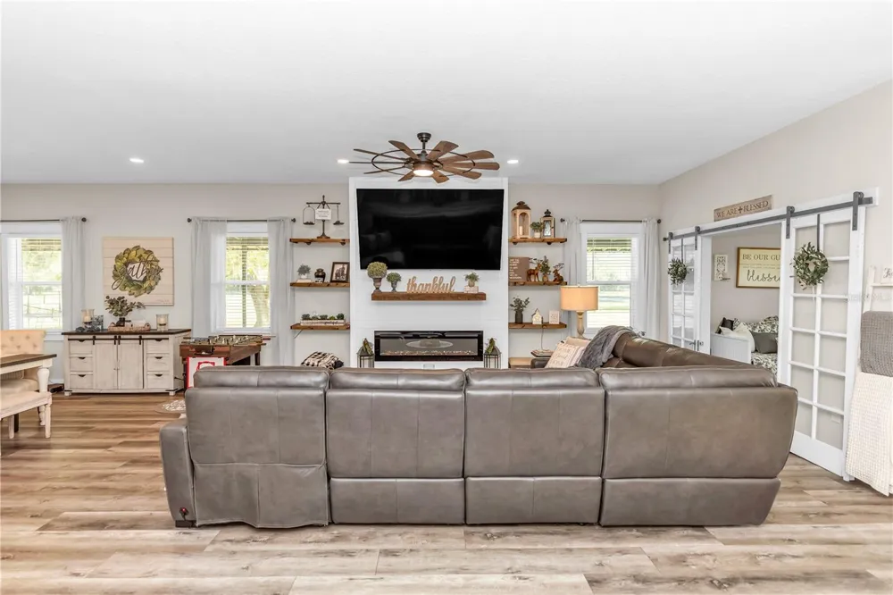171 RIVER OAKS DRIVE Osteen, FL 32764