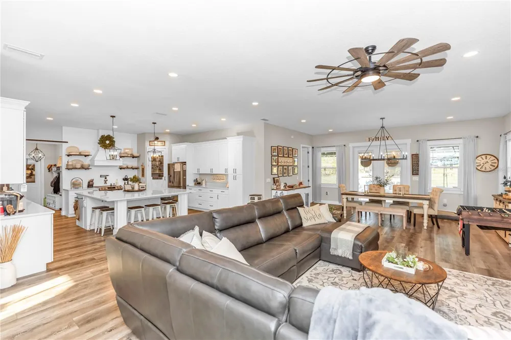 171 RIVER OAKS DRIVE Osteen, FL 32764