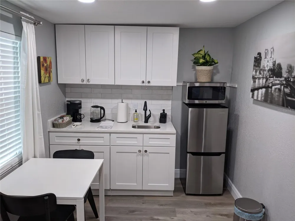 4538 W MINNEHAHA STREET #B Tampa, FL 33614