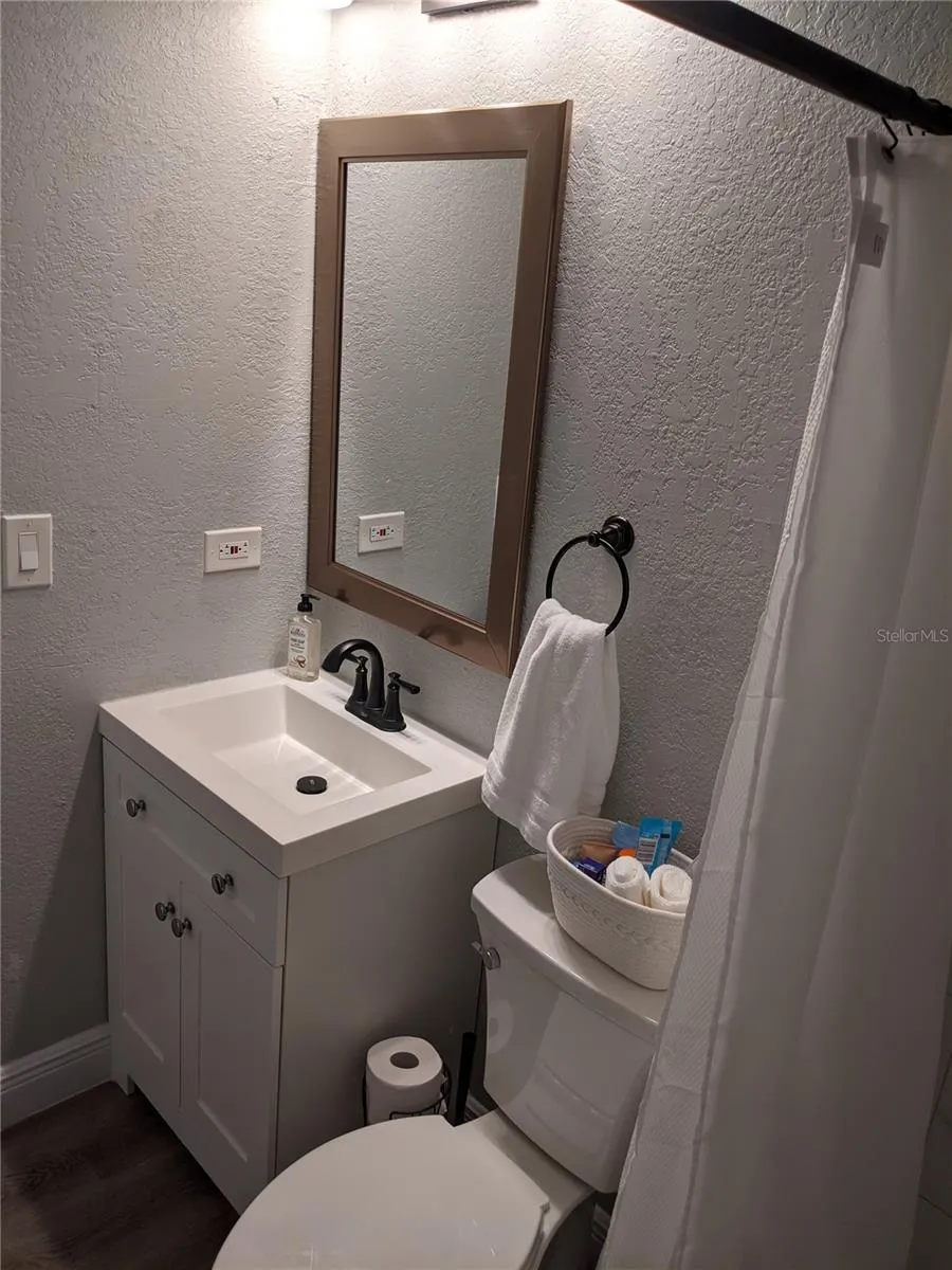 4538 W MINNEHAHA STREET #B Tampa, FL 33614