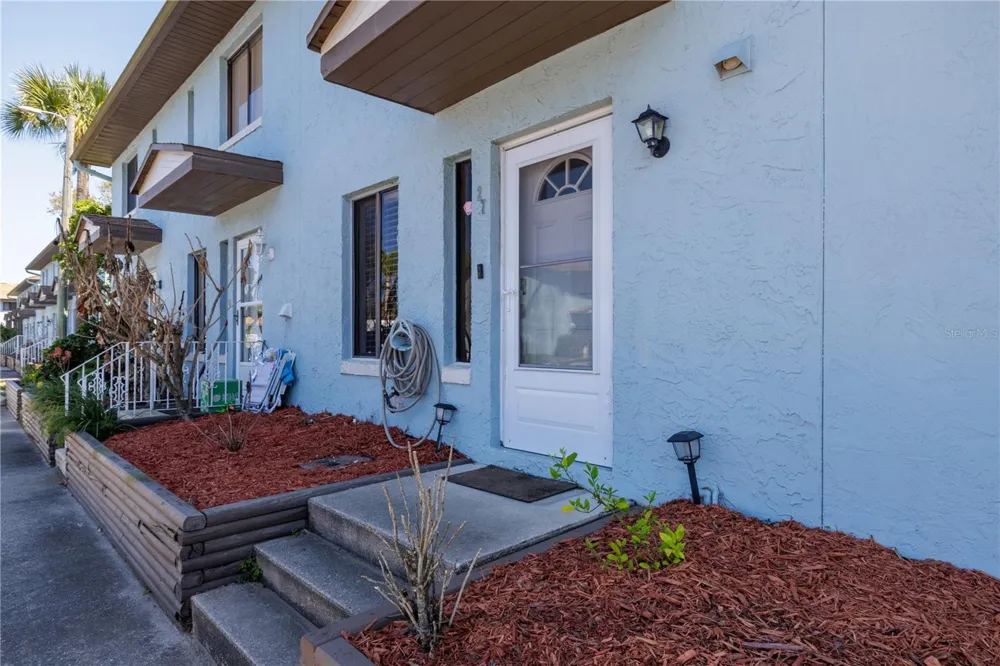 3333 S RIDGEWOOD AVENUE #27G Port Orange, FL 32129