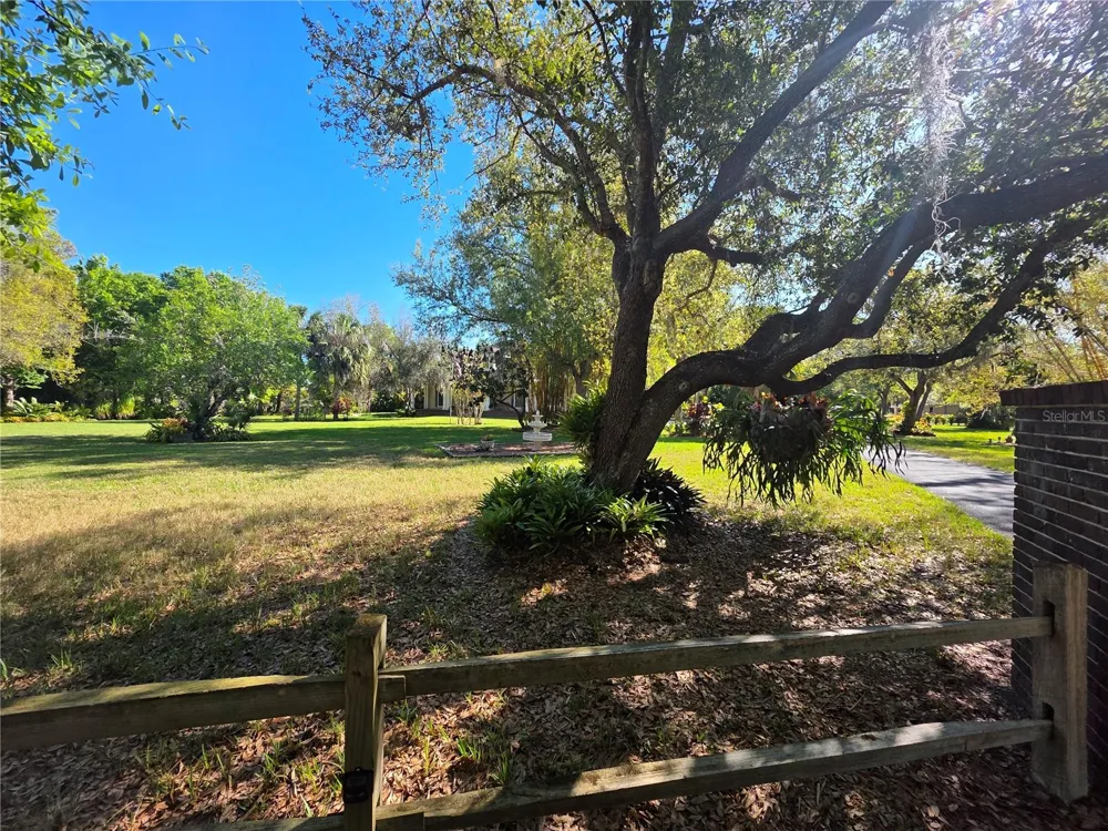 12222 SW AUSTIN AVENUE Lake Suzy, FL 34269
