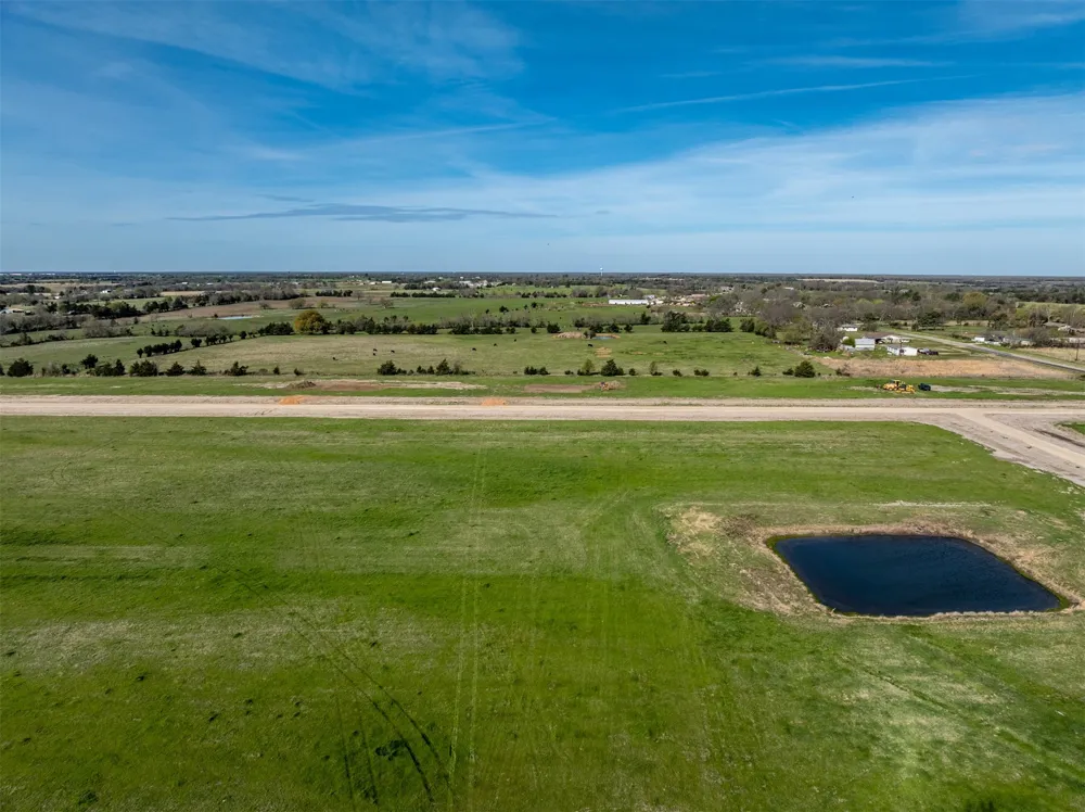 123 Private Road 33263 Sumner, TX 75486
