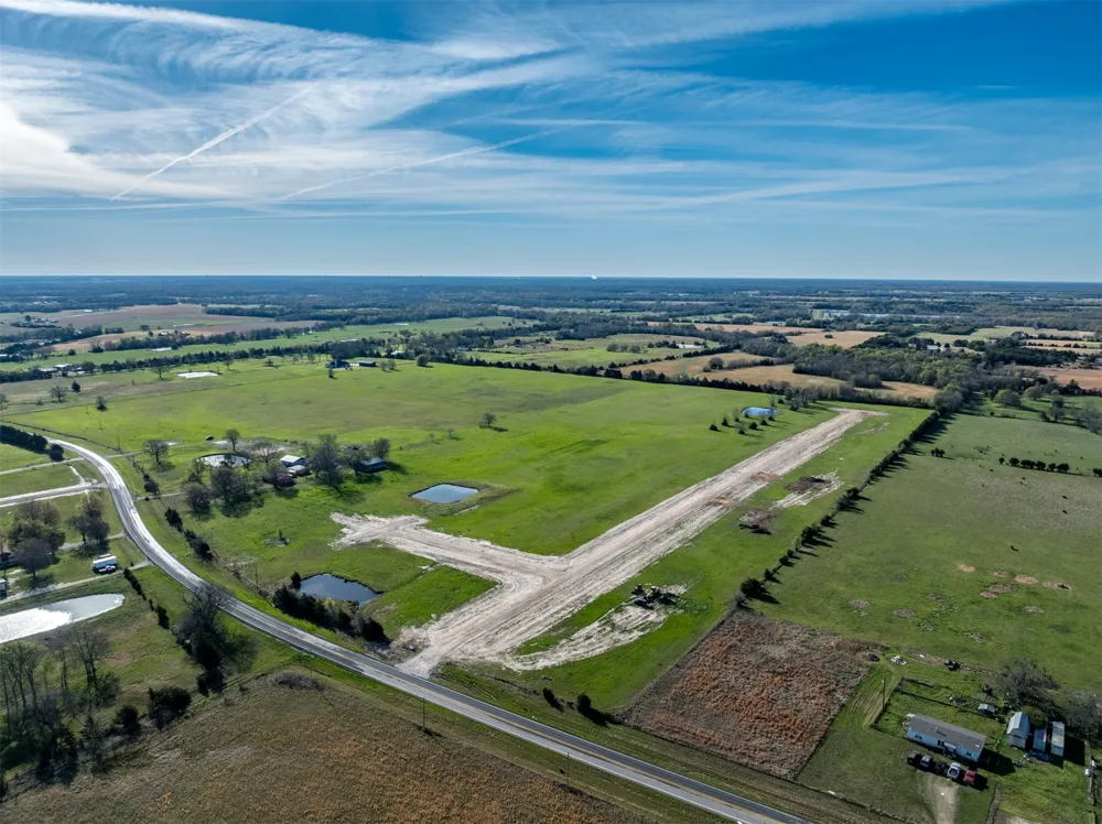 123 Private Road 33263 Sumner, TX 75486