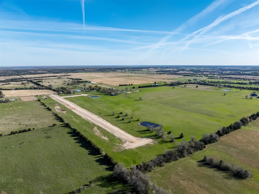 123 Private Road 33263 Sumner, TX 75486