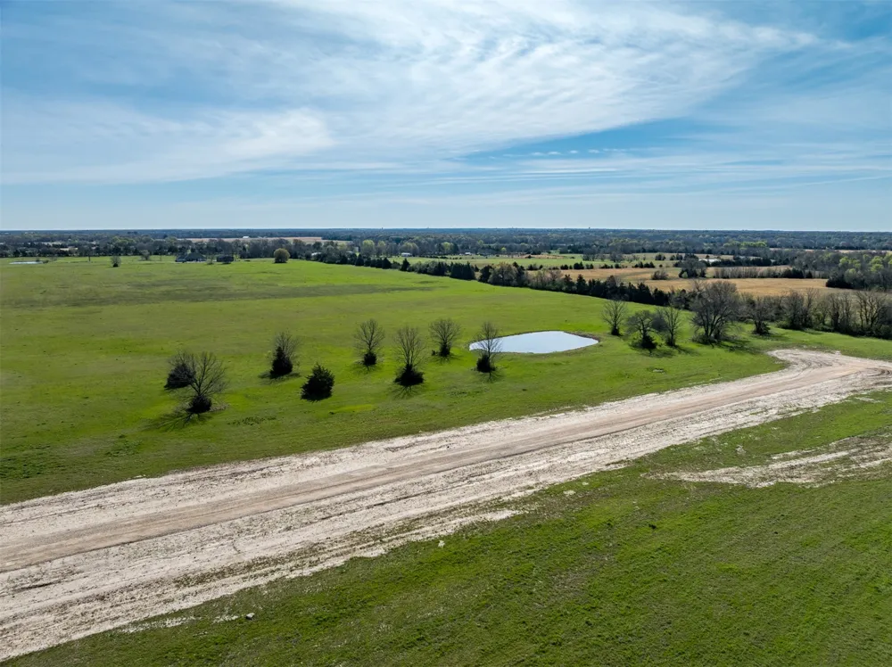 275 Private Road 33263 Sumner, TX 75486
