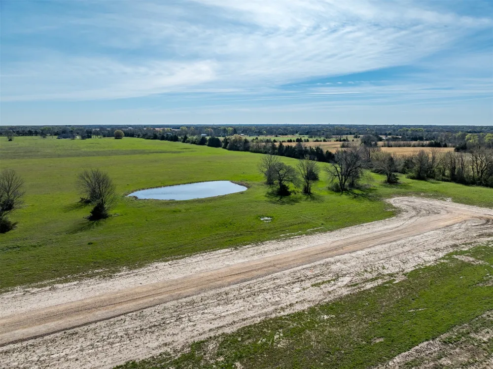 311 Private Road 33263 Sumner, TX 75486