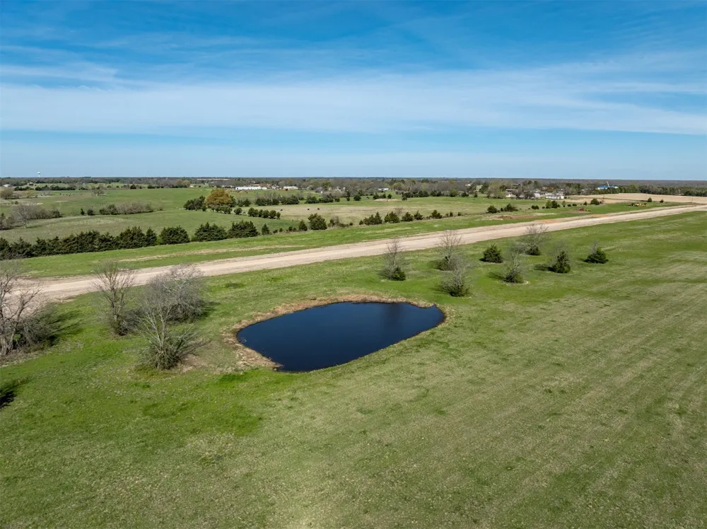 311 Private Road 33263 Sumner, TX 75486