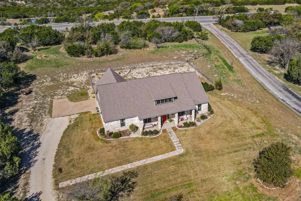 1177 Ronald Road Glen Rose, TX 76043