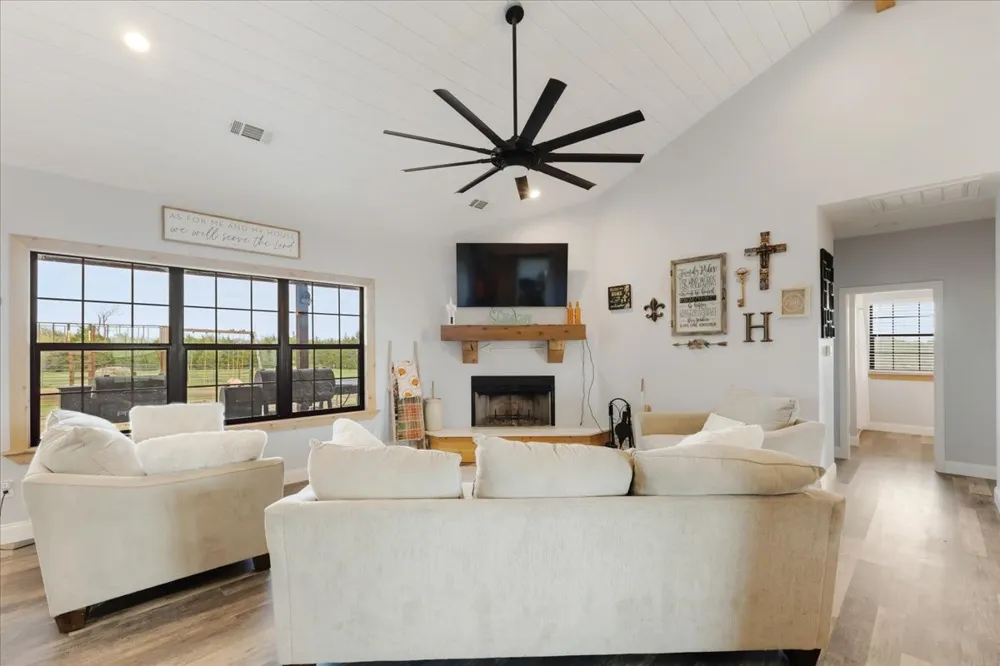 836 Fm-2068 Klondike, TX 75448
