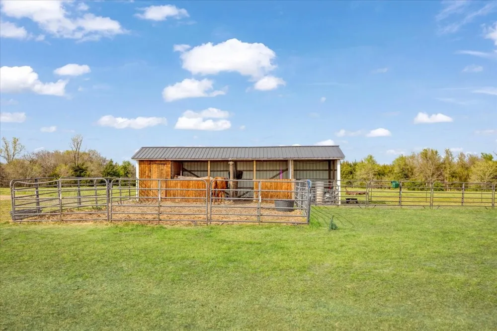 836 Fm-2068 Klondike, TX 75448