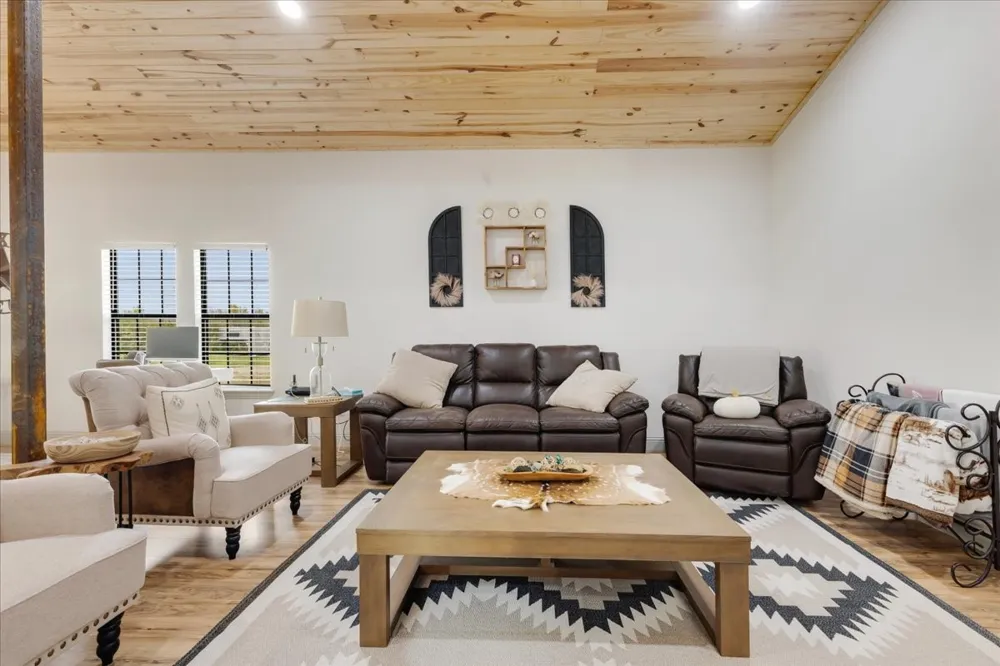 836 Fm-2068 Klondike, TX 75448